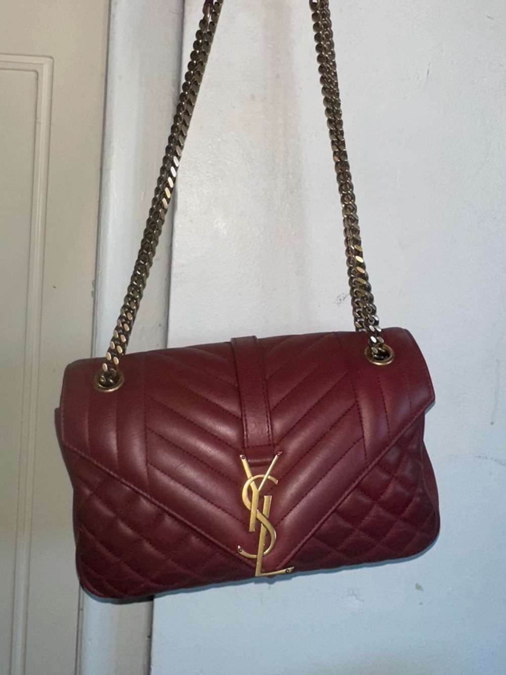 Saint Laurent Red Quilted Leather Monogram Chain Shoulder Bag - Picture 2 of 16
